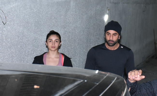 Catching Up With Alia Bhatt And Ranbir Kapoor. See Pics