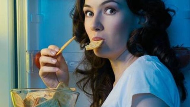 Weight Loss: It is important to eat healthy foods and at a slow pace