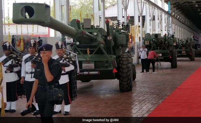 Army Gets A Fire Power Boost After Induction Of "Dhanush" Artillery Guns