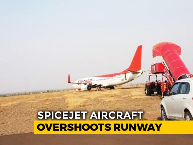 SpiceJet Plane Skids Off Runway At Shirdi, Passengers Stuck For Hours