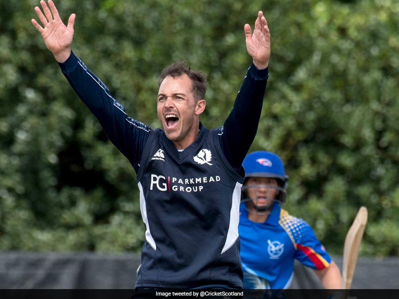 Scottish cricketer de Lange dies at 38