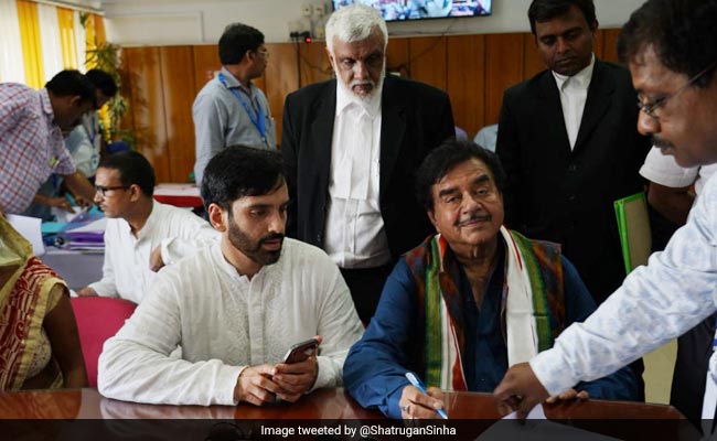 Shatrughan Sinha Files Nomination From Patna Sahib, Takes Out Rally