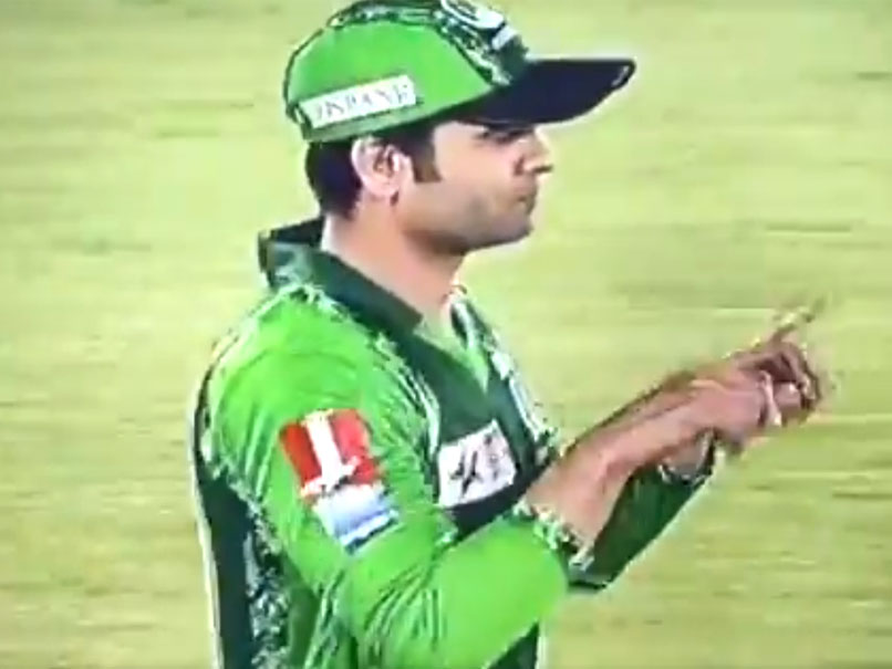 Watch: Pakistan Cricketer Sparks Fan Fury After Asking For Review Despite Dropping Catch