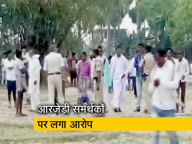 बिहार के नवादा में मतदान के दौरान फायरिंग