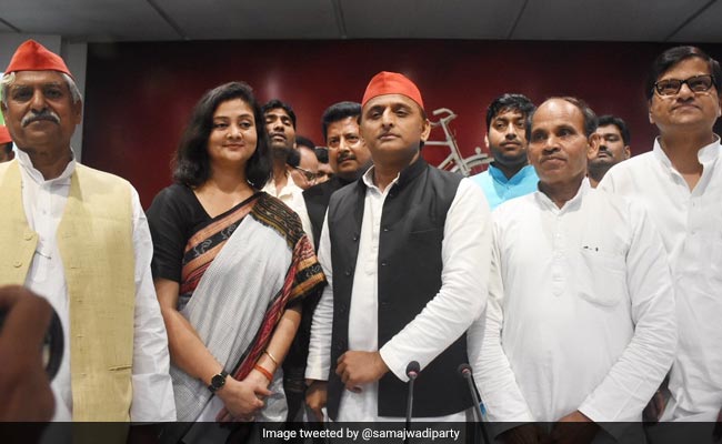 Samajwadi Party Fields Shalini Yadav To Take On PM Modi In Varanasi