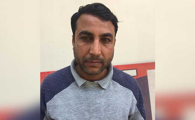 जैश का मोस्ट वांटेड आतंकी फैयाज अहमद लोन पकड़ा गया, दिल्ली पुलिस की स्पेशल सेल ने श्रीनगर में दबोचा