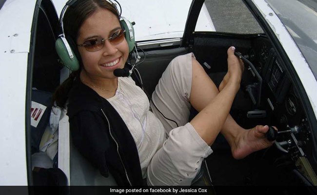 दुनिया की पहली महिला पायलट जो पैरों से उड़ाती है प्लेन, कई वर्ल्ड रिकॉर्ड्स हैं इनके नाम