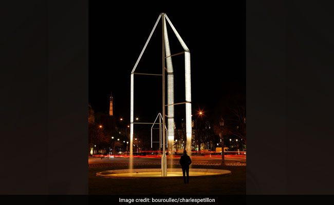 "Like Rocket Taking Off": $7 Million Paris Fountain With 3 Tonne Crystals