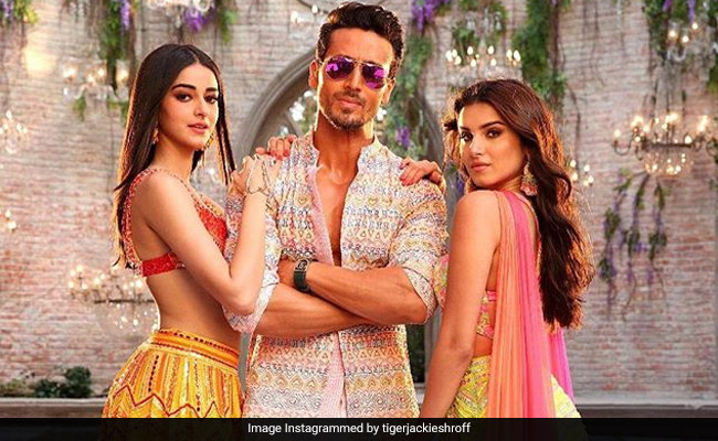 <I>Student Of The Year 2</i> Song <I>Mumbai Dilli Di Kudiyaan</i>: Tiger Shroff, Tara Sutaria, Ananya Panday Just Like To Party