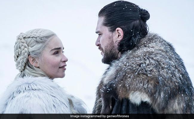<i>Game Of Thrones 8</i>: Emilia Clarke Says She 'Forgot' The Show's End, Asks Kit Harington For Spoilers