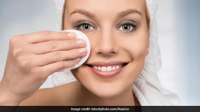 Tips for acne prevention: Use mattifying foundation if you have acne prone skin