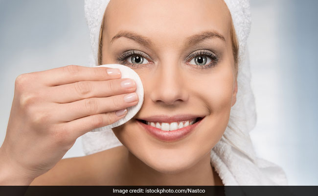 Tips for acne prevention: Use mattifying foundation if you have acne prone skin