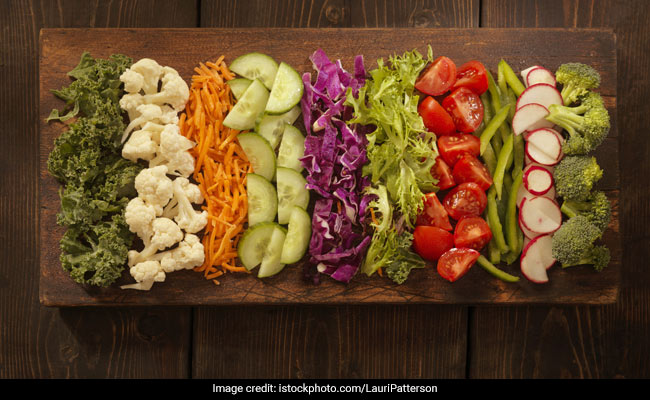 Avoid cross contamination of food, especially with meat and eggs