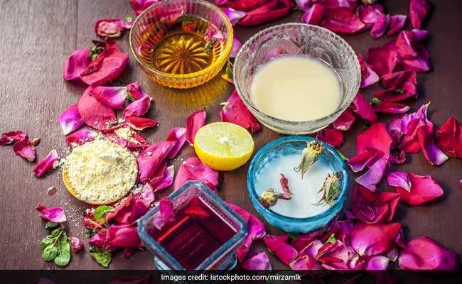 Home Remedies For Skin: ग्लोइंग स्किन के लिए घर पर बनाएं उबटन, ऑयली और ड्राई दोनों तरह की स्किन के लिए कारगर!
