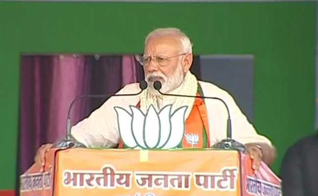 पीएम मोदी ने शरद पवार पर लगाया वंशवाद की राजनीति का आरोप, कहा- अपने भतीजे के हाथों 'हिट-विकेट' हो चुके हैं