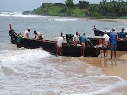Cyclone Warning In Bay Of Bengal, Tamil Nadu, Kerala On Alert: 10 Points Cyclone Warning In Bay Of Bengal, Tamil Nadu, Kerala On Alert: 10 Points