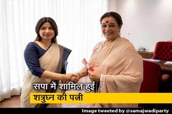 शत्रुघ्न सिन्हा की पत्नी पूनम सिन्हा समाजवादी पार्टी में शामिल शत्रुघ्न सिन्हा की पत्नी पूनम सिन्हा समाजवादी पार्टी में शामिल