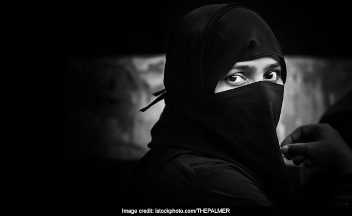 MP में रेप और धर्मांतरण: नाबालिग के साथ दो सहेलियां भी 3 दोस्तों का बनीं शिकार, बुर्का पहनकर आई तो हुआ खुलासा