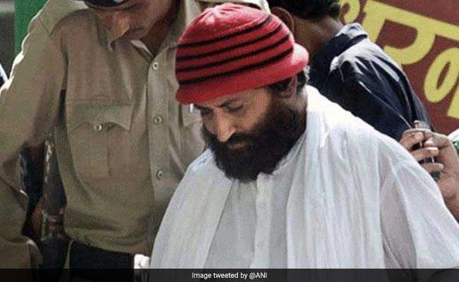 रेप मामले में दोषी नारायण साईं को दो हफ्ते के फरलॉ के HC के आदेश पर सुप्रीम कोर्ट ने लगाई रोक