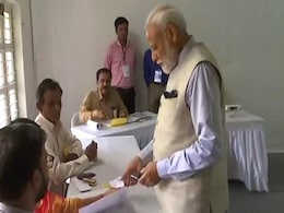 वोट डालने के बाद बोले पीएम मोदी: आतंकवाद की शक्ति IED है और लोकतंत्र की शक्ति 'वोटर ID' वोट डालने के बाद बोले पीएम मोदी: आतंकवाद की शक्ति IED है और लोकतंत्र की शक्ति 'वोटर ID'