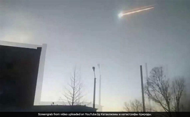 Panic As "Blindingly Bright" Meteor Explodes Over Russia With Loud Boom