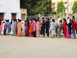लोकसभा निवडणूक : जाणून घ्या सर्वाधिक मतदार कोणत्या जिल्ह्यात? महिलांचे वर्चस्व कुठे? लोकसभा निवडणूक : जाणून घ्या सर्वाधिक मतदार कोणत्या जिल्ह्यात? महिलांचे वर्चस्व कुठे?