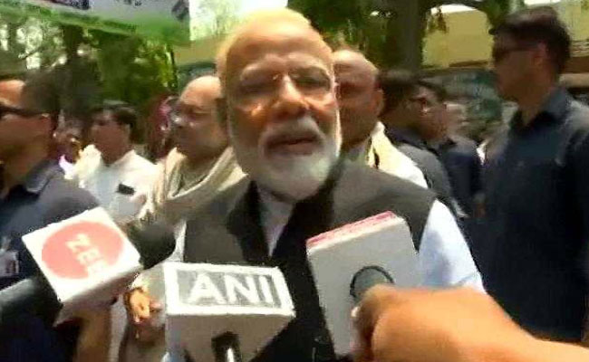Lok Sabha Elections 2019: After Varanasi Show, PM Thanks Media, Says "You've Been Working Hard"