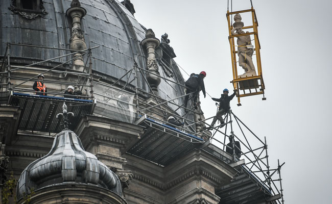 People Stunned As 16 Notre-Dame Cathedral Statues Seen Flying Over Paris