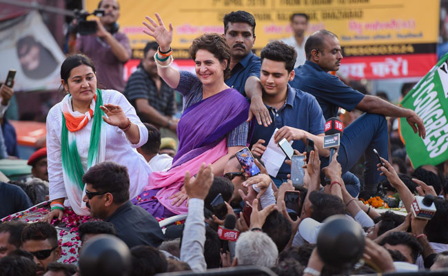 Priyanka Gandhi Vadra Begins Road Show In Delhi: LIVE Updates