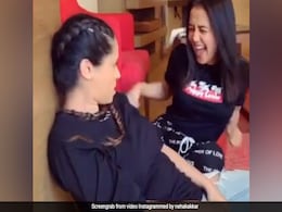 Neha Kakkar ने लिली सिंह के साथ टेस्ट की Coca Cola, फिर यूं चढ़ गया नशा...देखें Video Neha Kakkar ने लिली सिंह के साथ टेस्ट की Coca Cola, फिर यूं चढ़ गया नशा...देखें Video