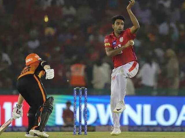 IPL 2019: David Warner Takes a Cheeky Dig at Ravichandran Ashwin Over Mankad Controversy IPL 2019: David Warner Takes a Cheeky Dig at Ravichandran Ashwin Over Mankad Controversy