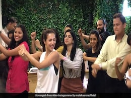 मलाइका अरोड़ा ने 'छैंया छैंया' पर ऐसे धमाकेदार अंदाज में किया डांस, वायरल हुआ Video मलाइका अरोड़ा ने 'छैंया छैंया' पर ऐसे धमाकेदार अंदाज में किया डांस, वायरल हुआ Video