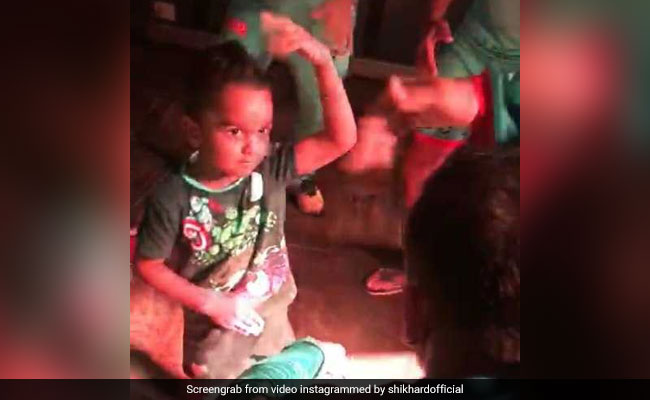 IPL 2019: धवन के बेटे का डांस देखकर हैरान रह गए रणवीर सिंह, कह डाली ऐसी बात, देखें VIDEO