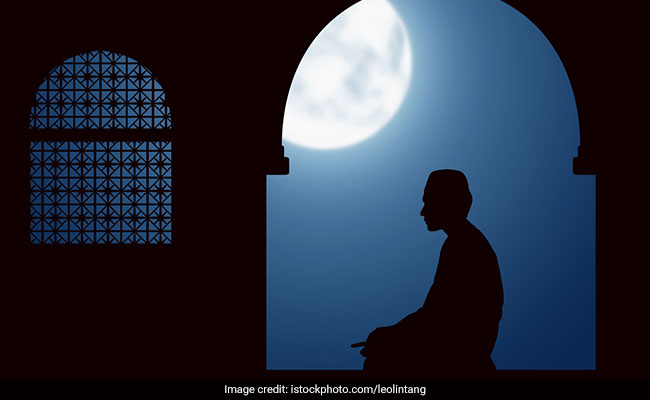 Shab-E-Barat: On The "Night Of Devotion", Send These Thoughtful Messages