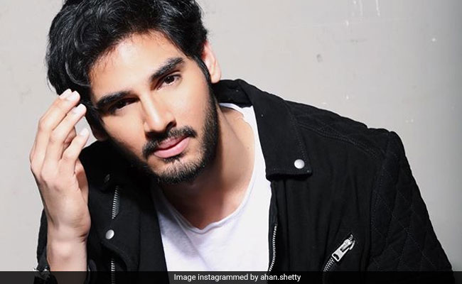 सुनील शेट्टी के बेटे ने शुरू की RX 100 की शूटिंग, इस एक्ट्रेस के साथ करेंगे डेब्यू