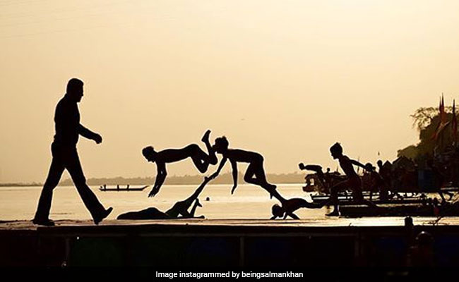 सलमान खान 'चुलबुल पांडे' के अंदाज में फैन्स से मिले, 'दबंग 3' का गाना हुआ शूट