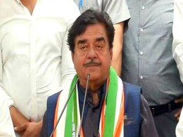 भाजपा छोड़ कांग्रेस में शामिल हुए शत्रुघ्न सिन्हा, बोले- बीजेपी 'वन मैन शो' और 'टू मैन आर्मी' बनी भाजपा छोड़ कांग्रेस में शामिल हुए शत्रुघ्न सिन्हा, बोले- बीजेपी 'वन मैन शो' और 'टू मैन आर्मी' बनी