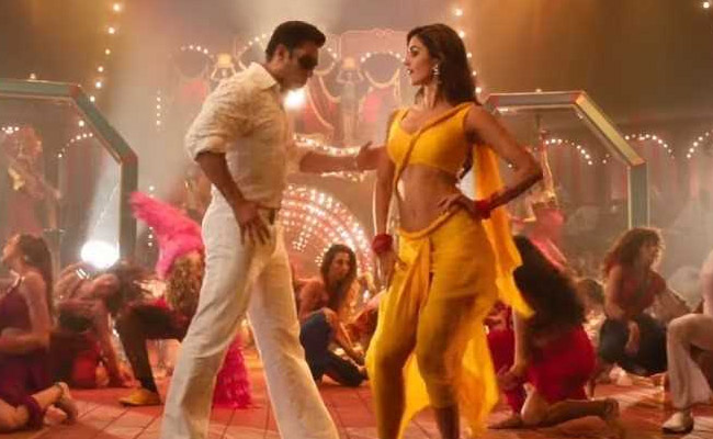 Bharat Slow Motion Song: सलमान ने दिशा पटानी संग सर्कस में खूब दिखाए जौहर, 'स्लो मोशन' सॉन्ग का Video हुआ वायरल