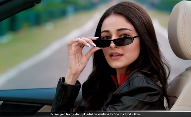 <I>Student Of The Year</i> Alumni Alia, Varun, Sidharth Are Mighty Impressed With Batch 2