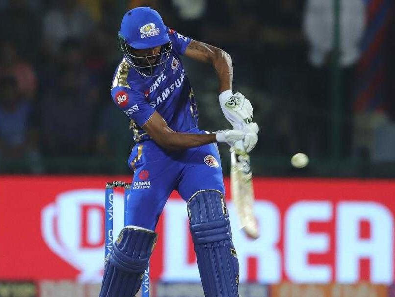 Dhoni gives green Signal to Hardik Pandya this Helicopter Shot, VIDEO Dhoni gives green Signal to Hardik Pandya this Helicopter Shot, VIDEO