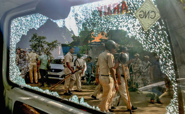 14 Officials Injured In Clashes At Sealing Drive In Delhi's Mayapuri