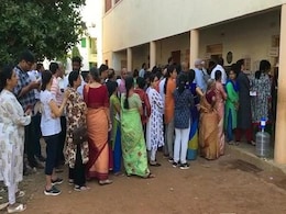 बॉलीवुड एक्टर ने Twitter पर की अपील, लिखा- सिर्फ इन्हें ही डालें वोट... बॉलीवुड एक्टर ने Twitter पर की अपील, लिखा- सिर्फ इन्हें ही डालें वोट...
