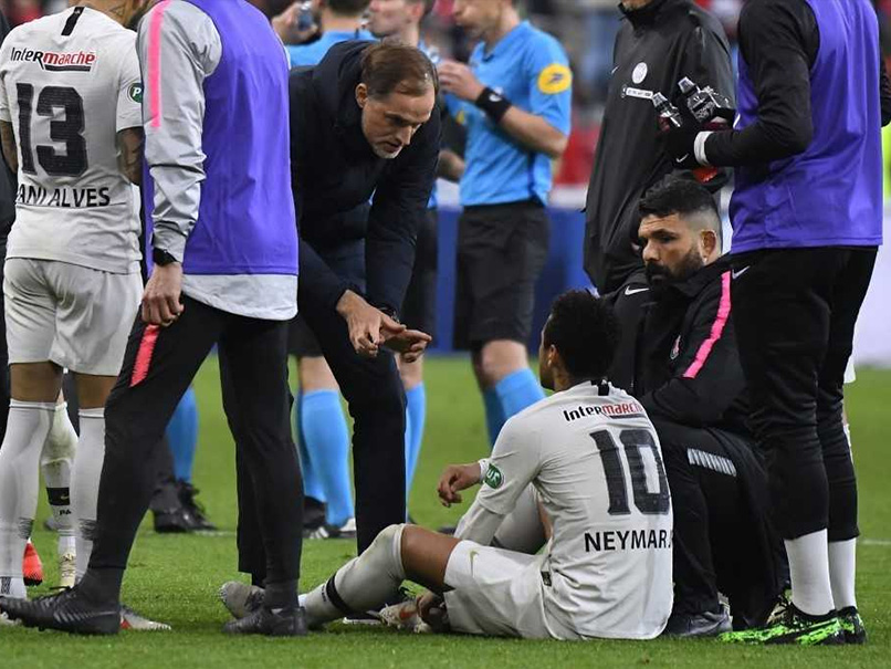 PSG Coach Thomas Tuchel Hits Out At Neymar After Fan Attack