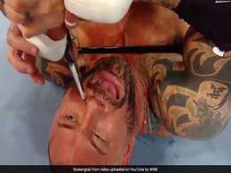 WWE Wrestlemania 35: Triple H ने हथौड़े से की Batista की बेरहमी से पिटाई, ऐसे चीटिंग कर जीता मैच, देखें VIDEO WWE Wrestlemania 35: Triple H ने हथौड़े से की Batista की बेरहमी से पिटाई, ऐसे चीटिंग कर जीता मैच, देखें VIDEO