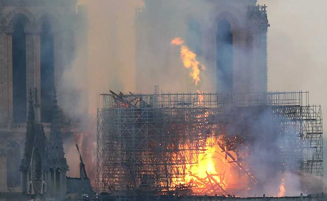 Netizens Convinced That Figure Of Jesus Christ Appeared In Notre Dame Fire