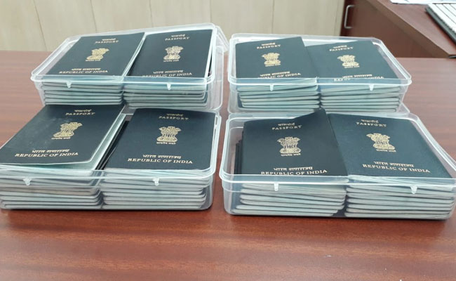 दिल्ली:  इंदिरा गांधी एयरपोर्ट पर जाली पासपोर्ट-वीज़ा रैकेट का भंडाफोड़, 4 गिरफ्तार
