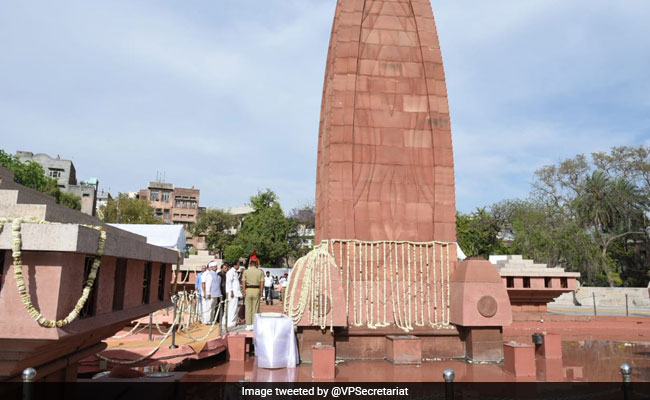Venkaiah Naidu Lays Wreath At Jallianwala Bagh Memorial