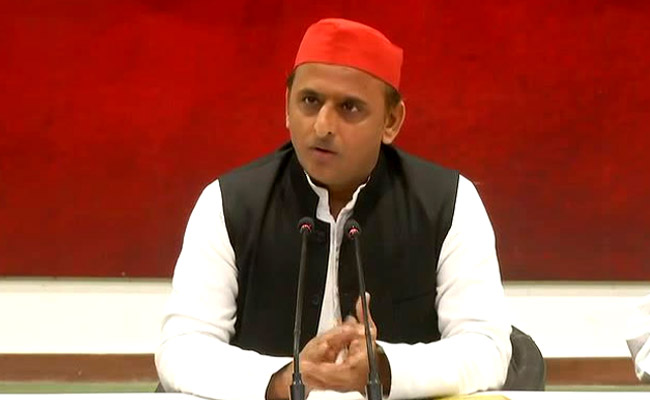 Election 2019: SP Chief Akhilesh Yadav Asks Poll Body To Rectify Malfunctioning EVMs