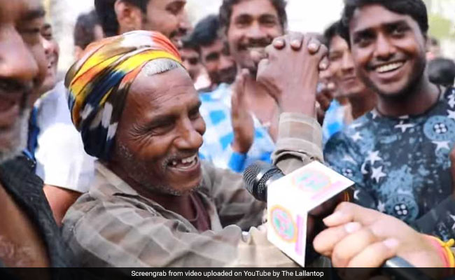 Watch: Bihar Labourer Impresses The Crowd By Talking In English