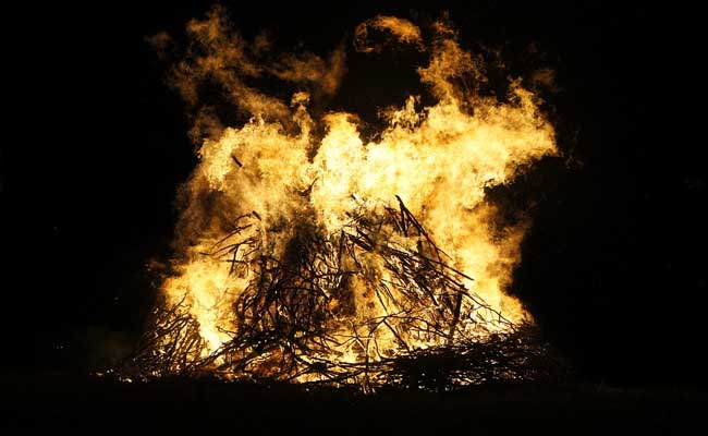 In Maharashtra, 4 Women Carry Mother-In-Law's Body For Last Rites